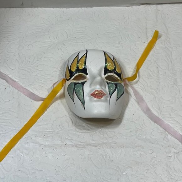 Wall Decor Ceramic Mini Mardi Gras Mask Hand Painted Glitter 3"x4" - Picture 2 of 13